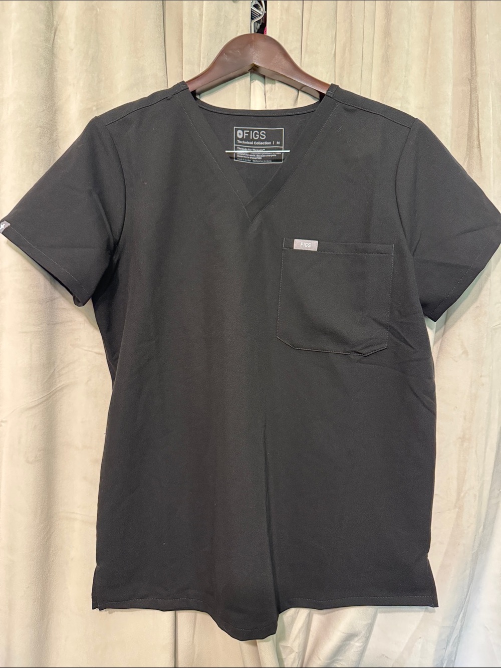 Figs Women's Catarina Scrub Top - Black, Medium